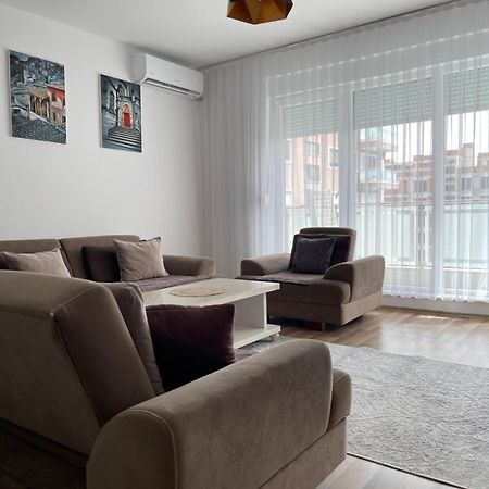 Entire Apartment - Near The Center Pristina Eksteriør bilde