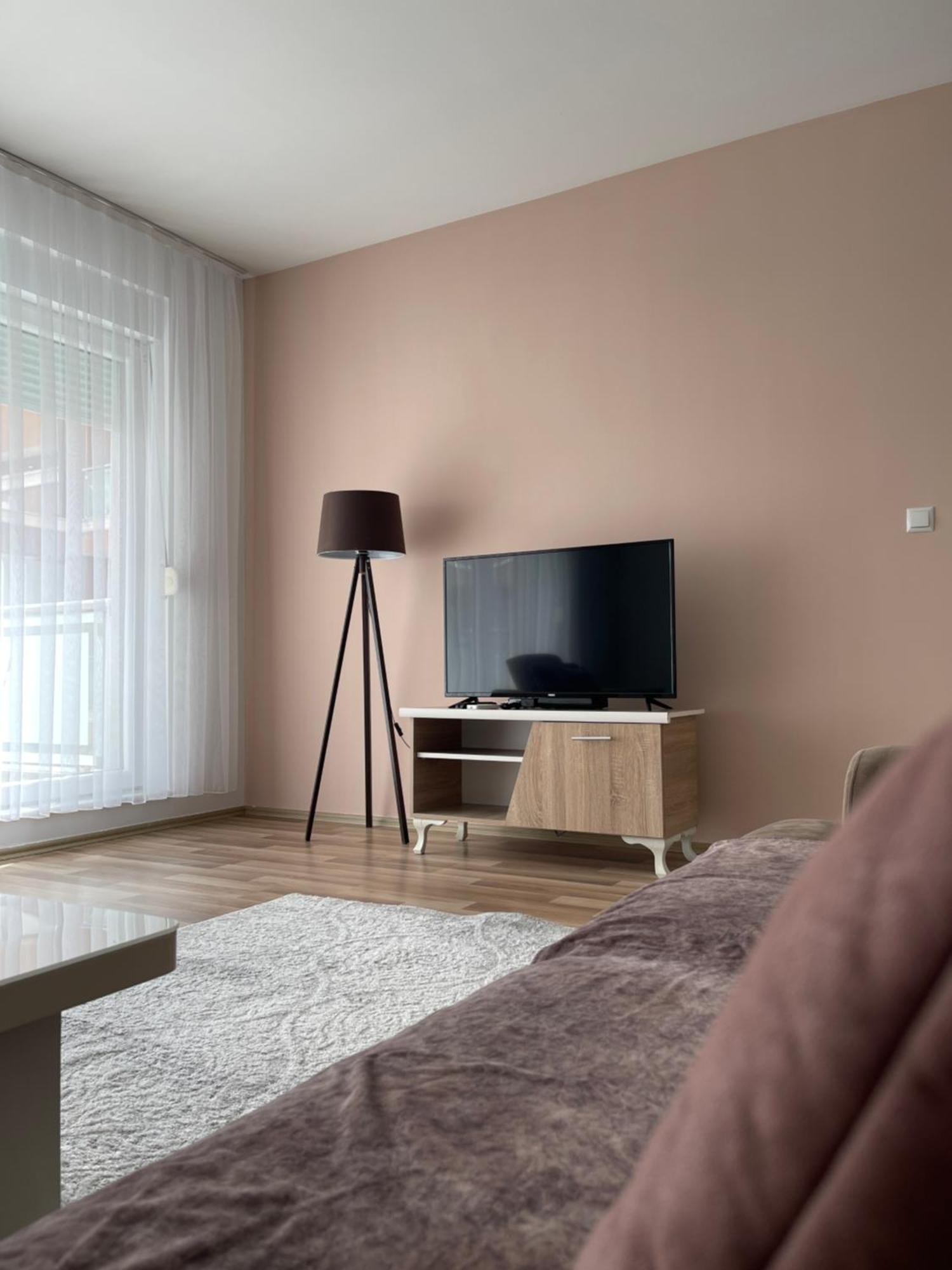Entire Apartment - Near The Center Pristina Eksteriør bilde