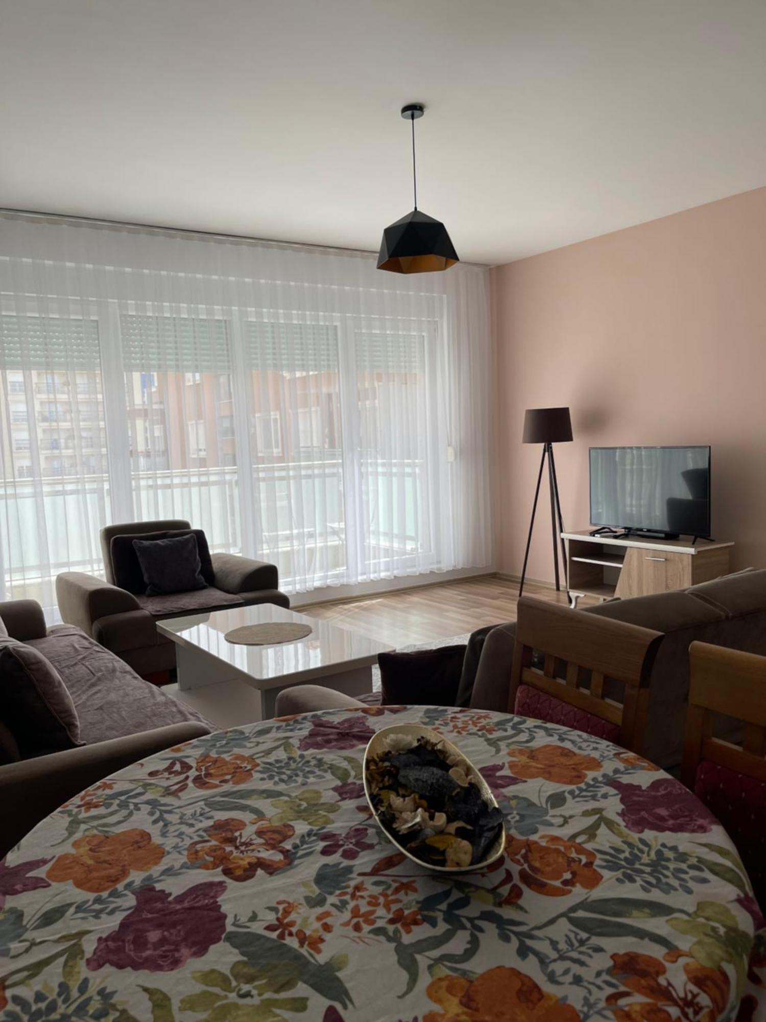 Entire Apartment - Near The Center Pristina Eksteriør bilde