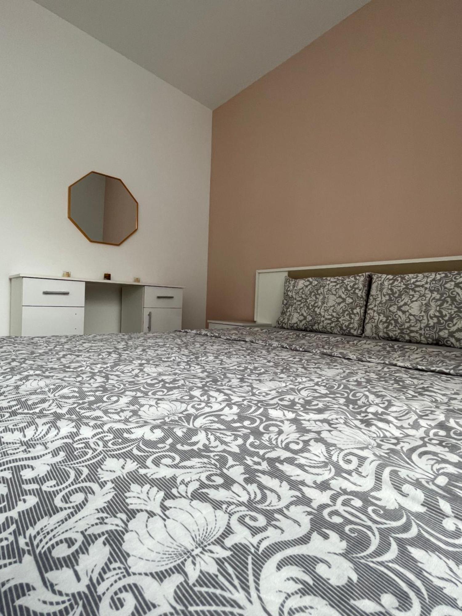 Entire Apartment - Near The Center Pristina Eksteriør bilde